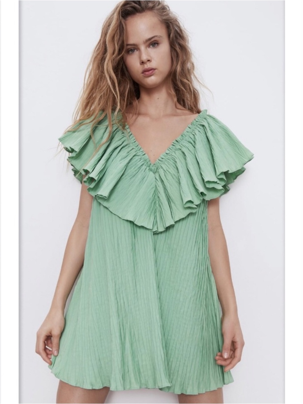 ZARA VOLUMINOUS
PLEATED DRESS TRF